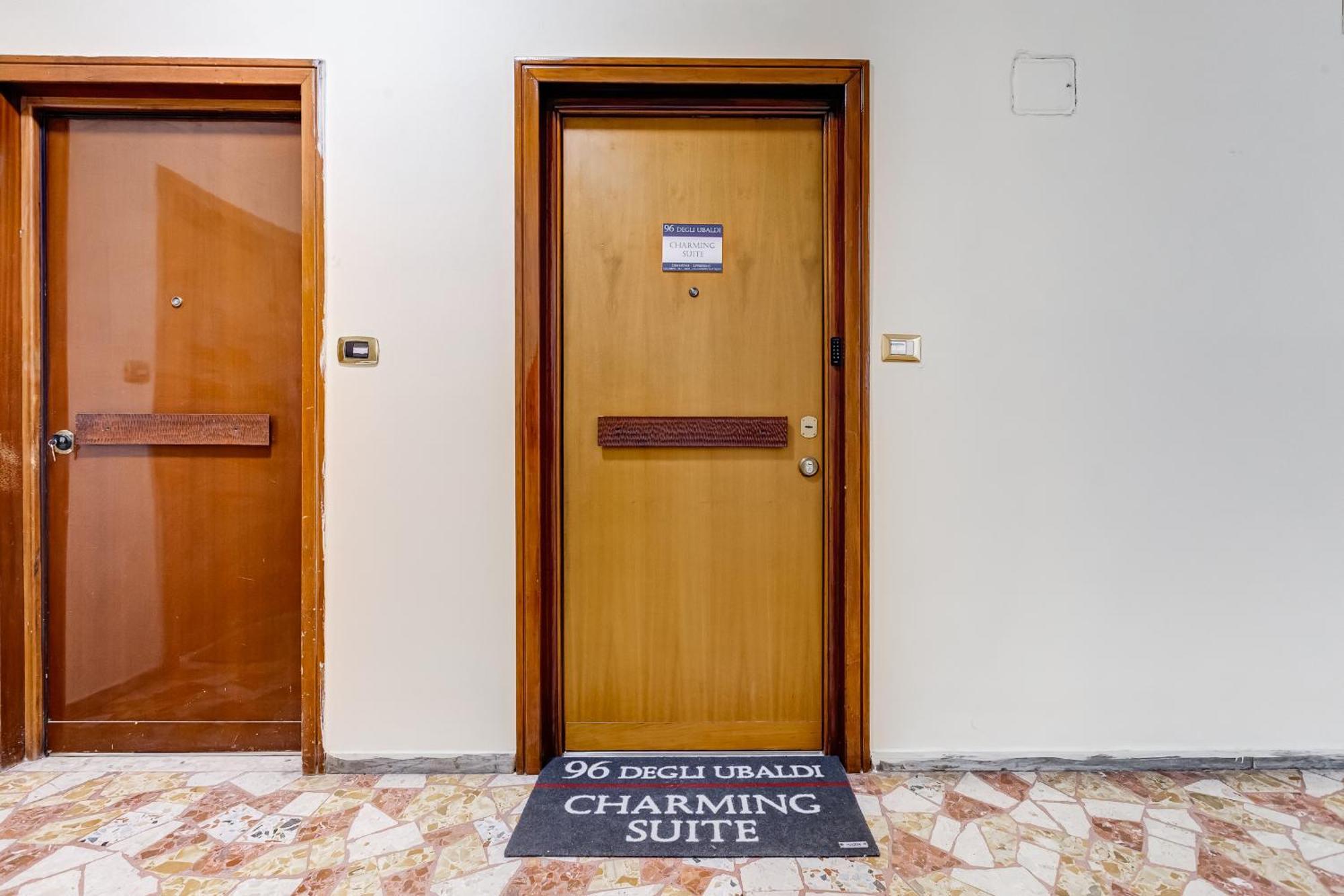 96 Degli Ubaldi Charming Suite Рим Екстериор снимка